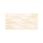 Mayolica fresia ivory 30x60 cm, con acabado brillante para muros modernos y elegantes. Encuéntralo en www.marketceramico.com