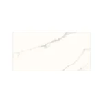 Mayólica Treviso New White 30x60 cm brillante con diseño tipo mármol y vetas grises para paredes modernas y elegantes.