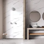 Mayólica Treviso New White 30x60 cm brillante con diseño tipo mármol y vetas grises para paredes modernas y elegantes.