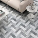 Piso cerámico Caylloma Gris 45×45 cm – acabado elegante en tono gris con diseño pétreo, ideal para salas, cocinas y espacios modernos. Disponible en MarketCerámico.com.