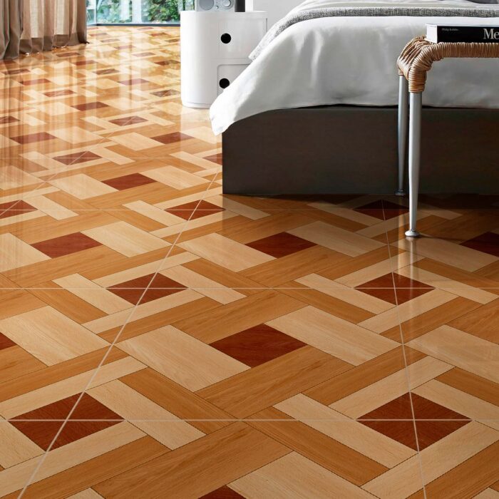 Piso cerámico Huelva Plus Natural 60x60 tipo madera, acabado brillante y elegante, ideal para salas, comedores y ambientes interiores, resistente y fácil de limpiar.