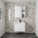 Mueble vanitorio con espejo LED de aluminio, diseño moderno y resistente a la humedad, ideal para baños elegantes y funcionales. Encuéntralo en www.marketceramico.com