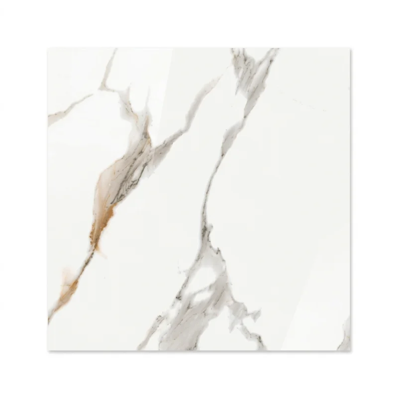 Porcelanato Vitri Calacatta Dorado 60x60 brillante con diseño mármol blanco, vetas grises y detalles dorados disponible en Market Cerámico