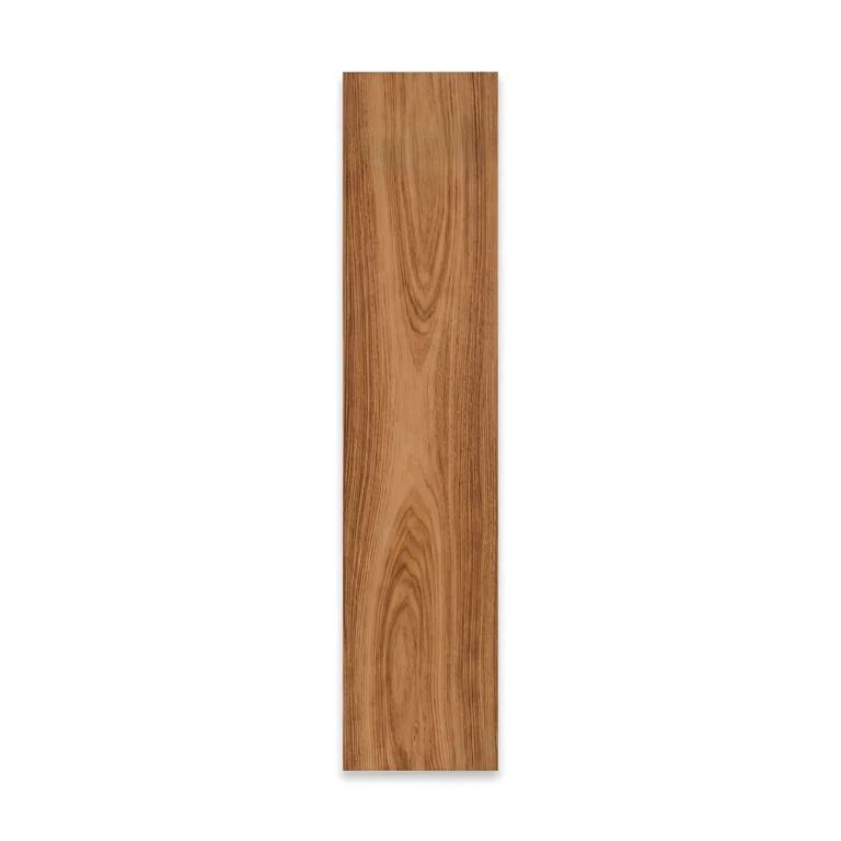 Porcelanato Tablón Wood Natural 20x100 cm mate con caras variadas, inspirado en la madera natural. Gres porcelánico de alto tránsito para pisos y paredes disponible en MARKET CERÁMICO.