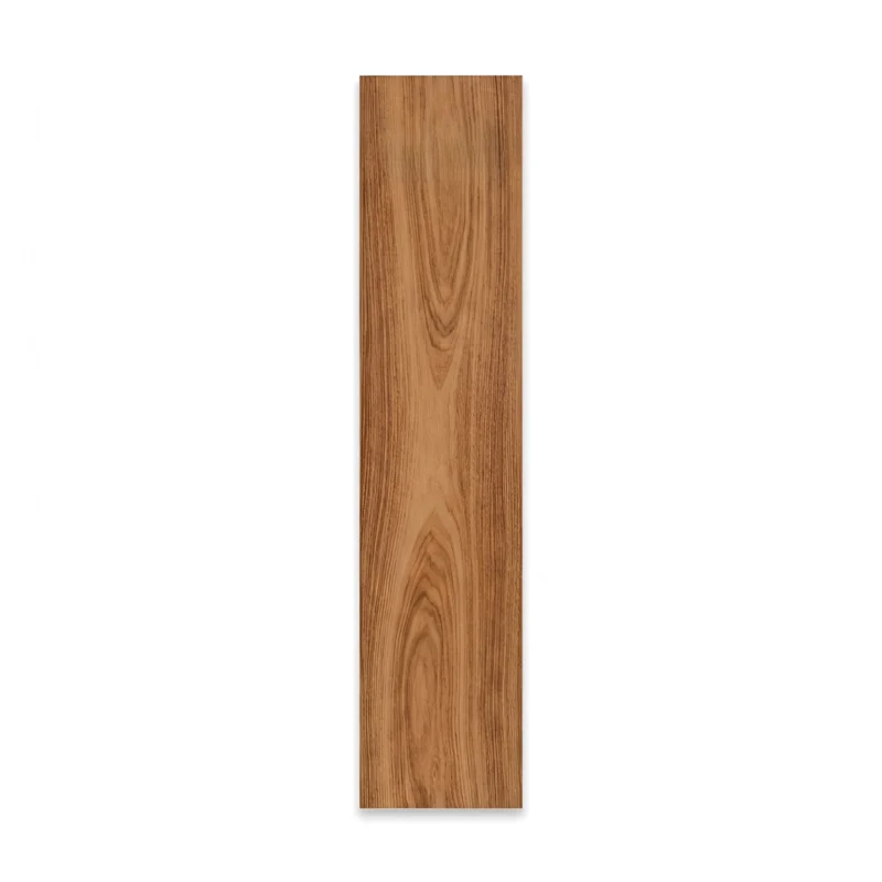 Porcelanato Tablón Wood Natural 20x100 cm mate con caras variadas, inspirado en la madera natural. Gres porcelánico de alto tránsito para pisos y paredes disponible en MARKET CERÁMICO.